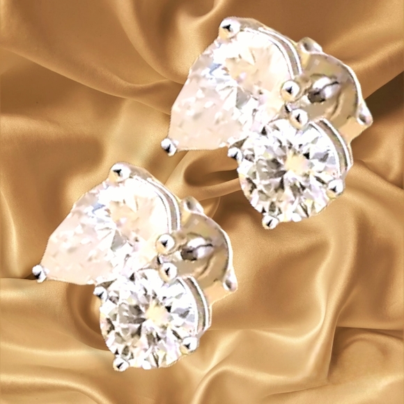 NWT💎MOISSANITE TOI ET MOI MOISSANITE EARRINGS IN PLATINUM OVER STERLING SILVER - Picture 8 of 12